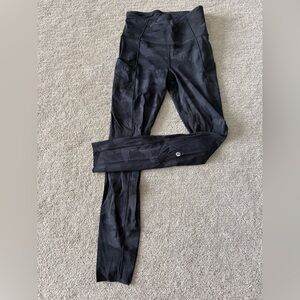 Lululemon Fast and Free Camo Leggings size 4 - excellent condition!
